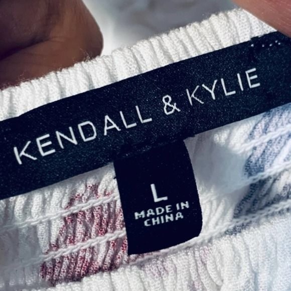 Kendall & Kylie White Floral Off Shoulder Romper Large - Picture 10 of 12